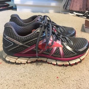 Brooks Adrenaline running shoes 9